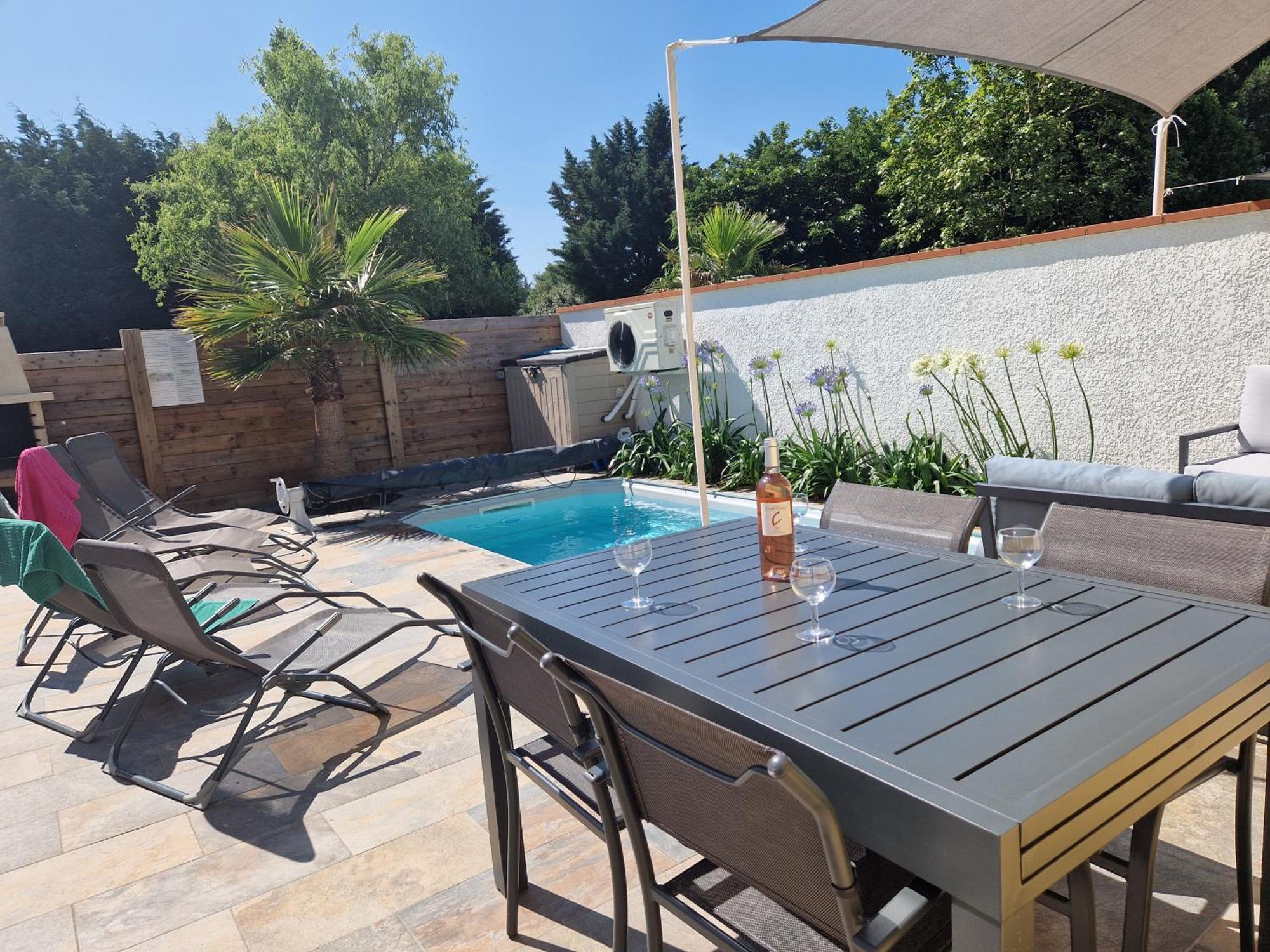 Le Loft Nature Bien-etre Piscine Chauffee Privee Du Tarn Entre Toulouse Et Albi & Les Du Tarn Holiday home *